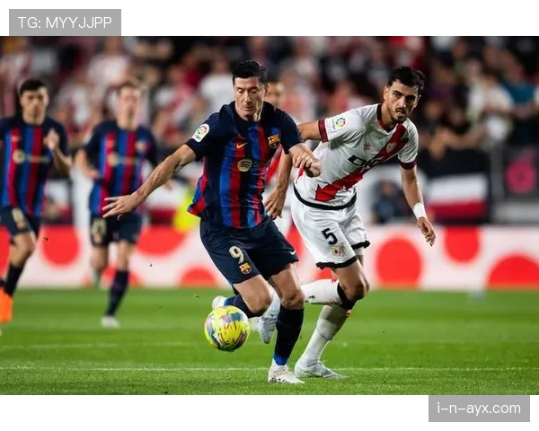 莱万多夫斯基伤愈进展顺利,力争火线复出助球队争冠 莱万多夫斯基伤愈进展顺利,力争火线复出助球队争冠